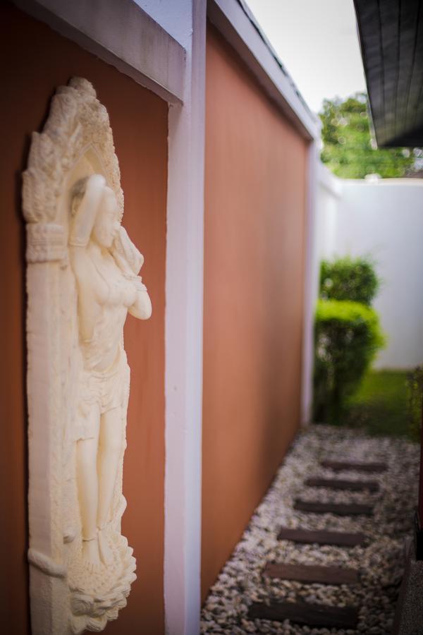 The Iris Pool Villa Rawai Rom bilde